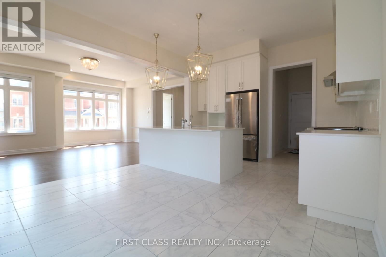 78 WILLIAM CRAWLEY WAY - 7