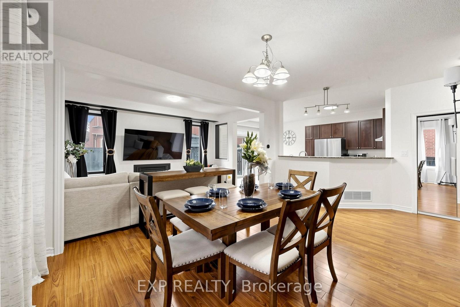 34 FREESIA ROAD - 12