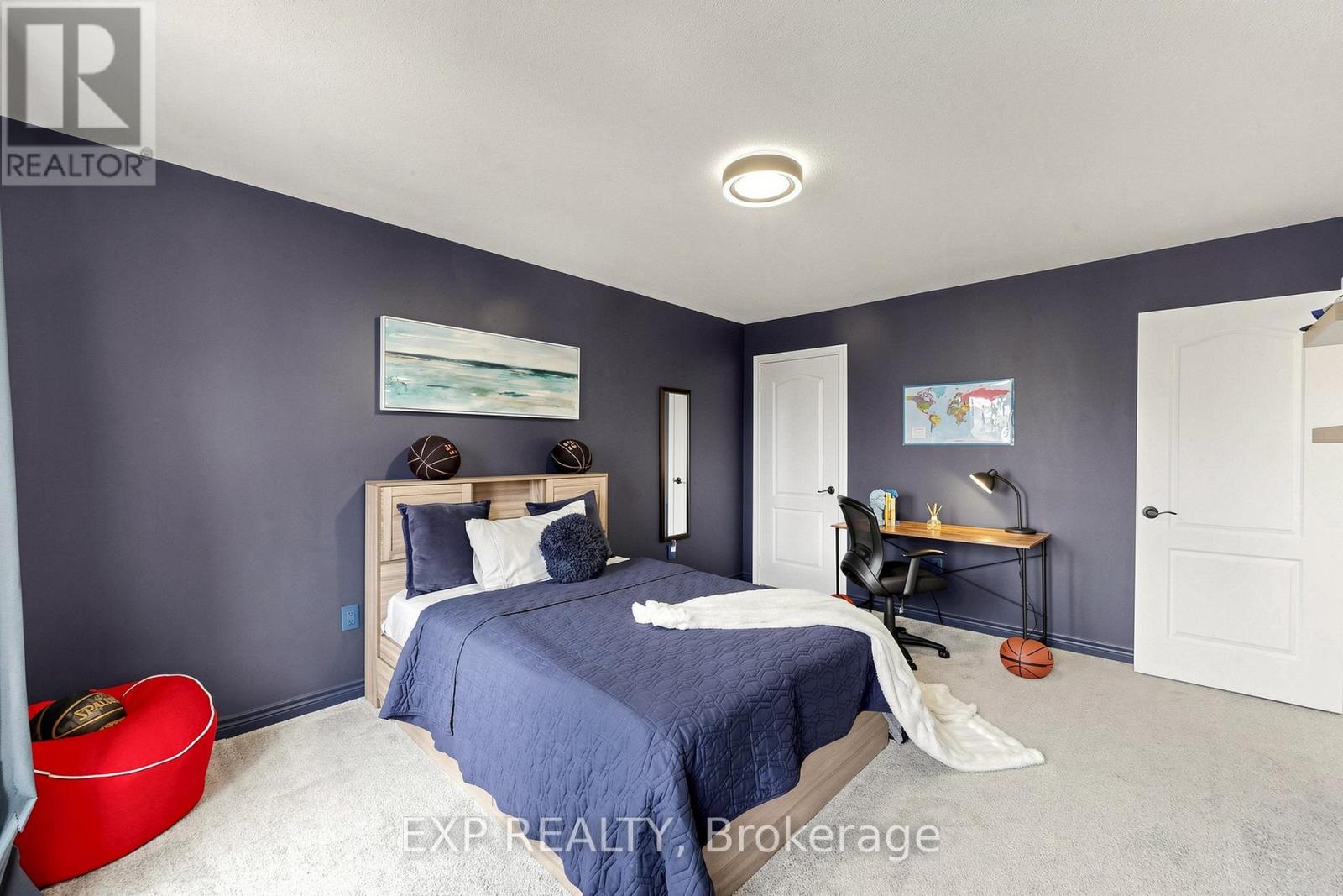 34 FREESIA ROAD - 33