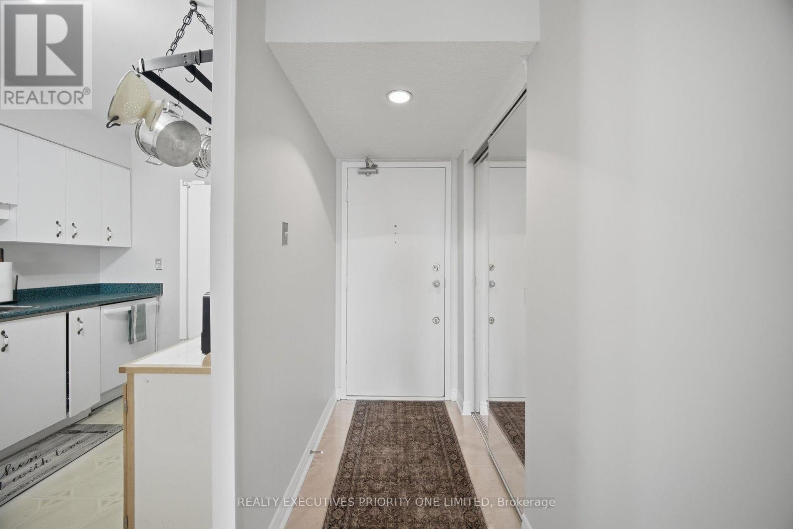 #1013 10 MARTHA EATON WAY - 6