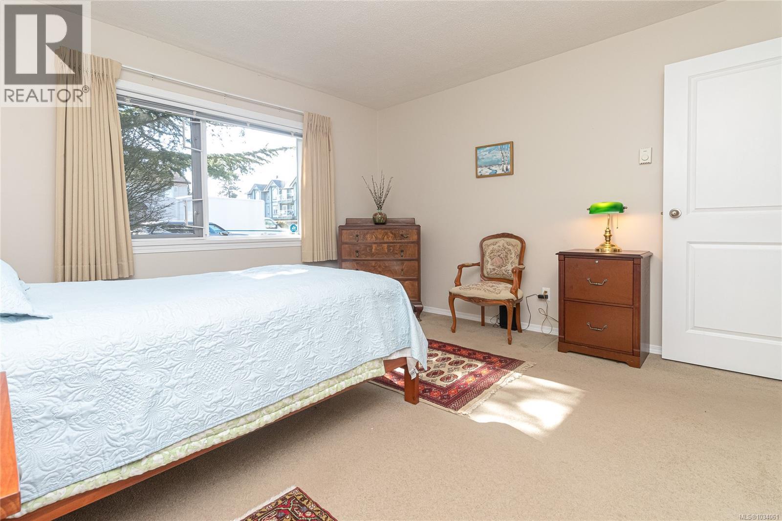 #102 2360 James White Blvd - 16