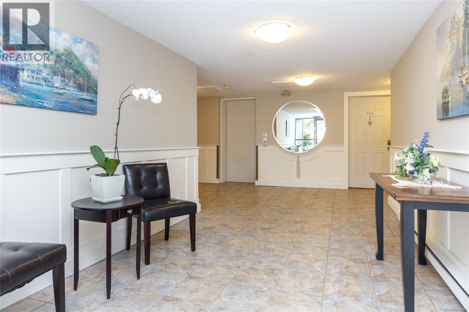 #102 2360 James White Blvd - 26