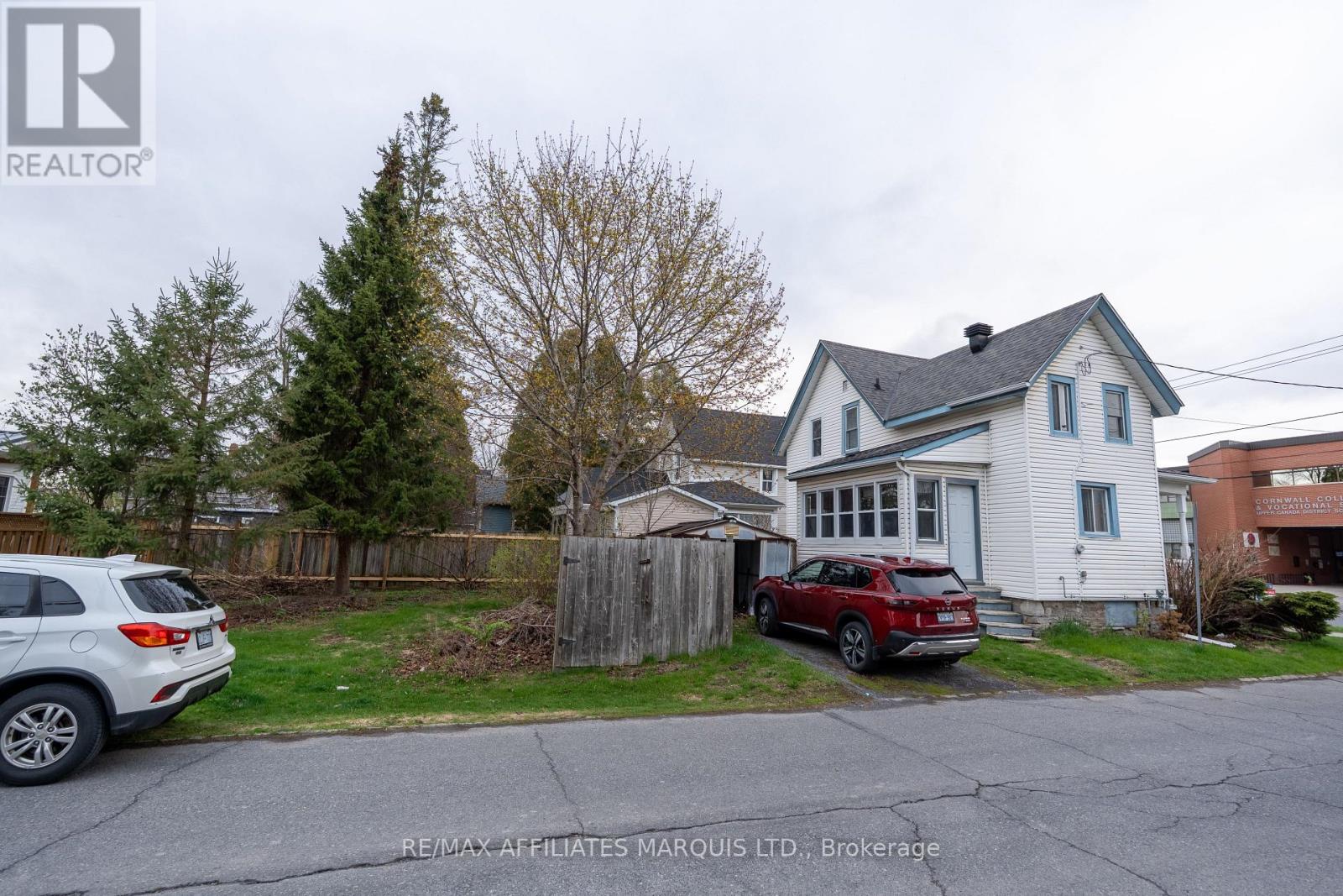 426 SYDNEY STREET — photo 19