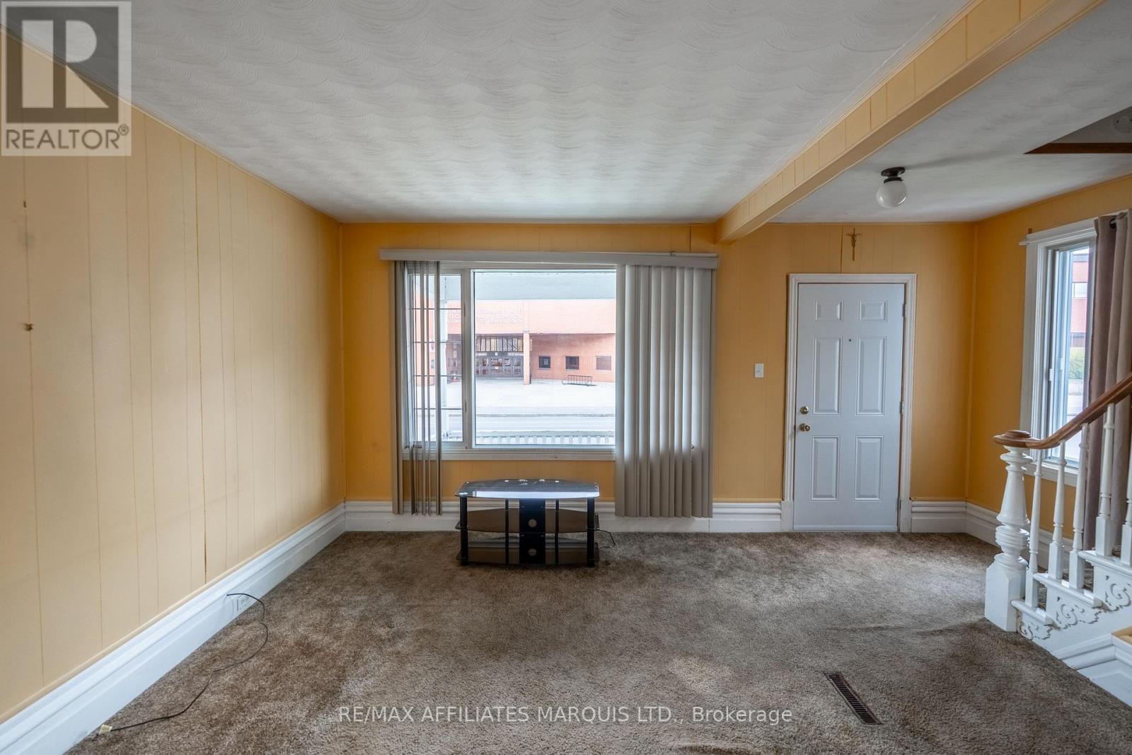 426 SYDNEY STREET — photo 6