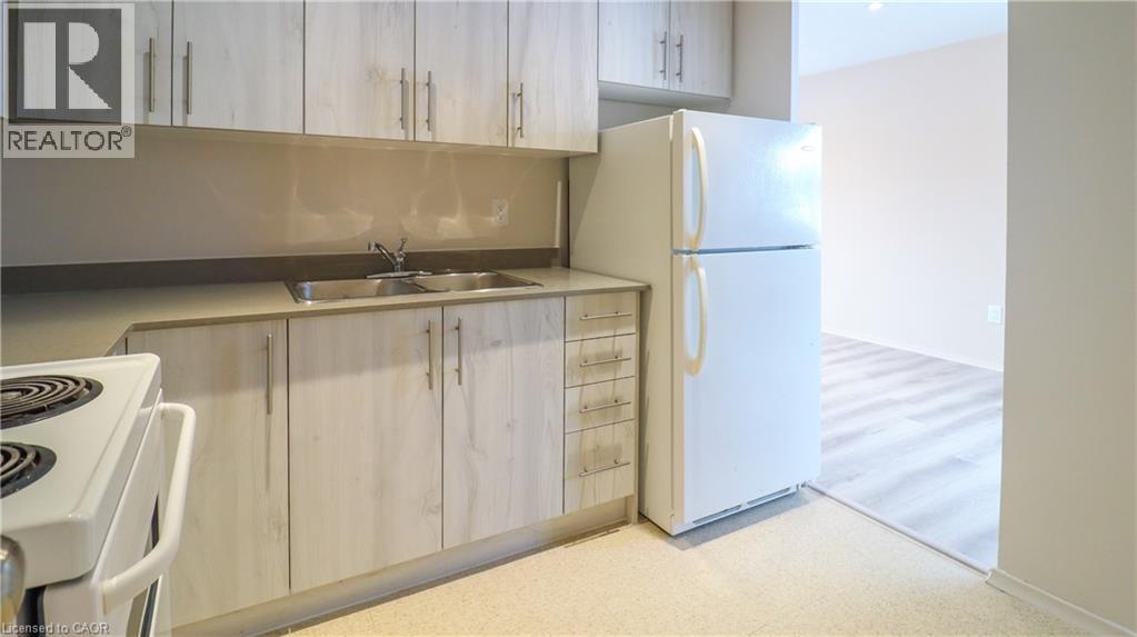 84 SECOND Street Unit# 207, Orangeville, Ontario, L9W2C3 — Photo 2