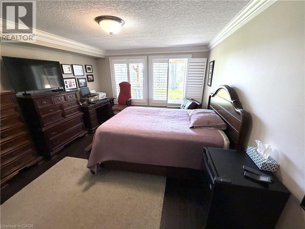 31 BISHOP TONNOS Way - 17