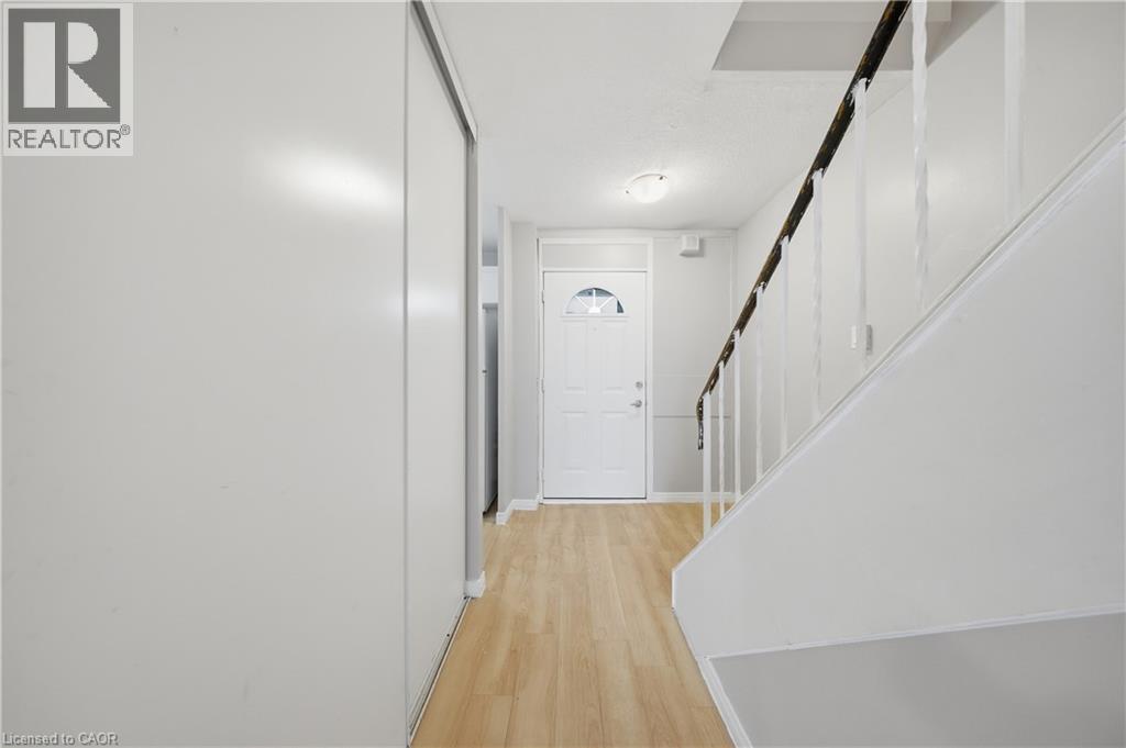 350 QUIGLEY Road Unit# 811, Hamilton, Ontario, L8K5N2 — Photo 11