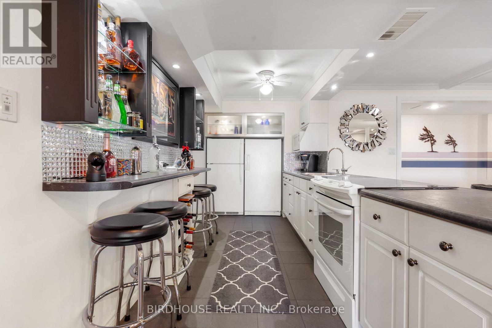 145 BEEHIVE DRIVE - 39