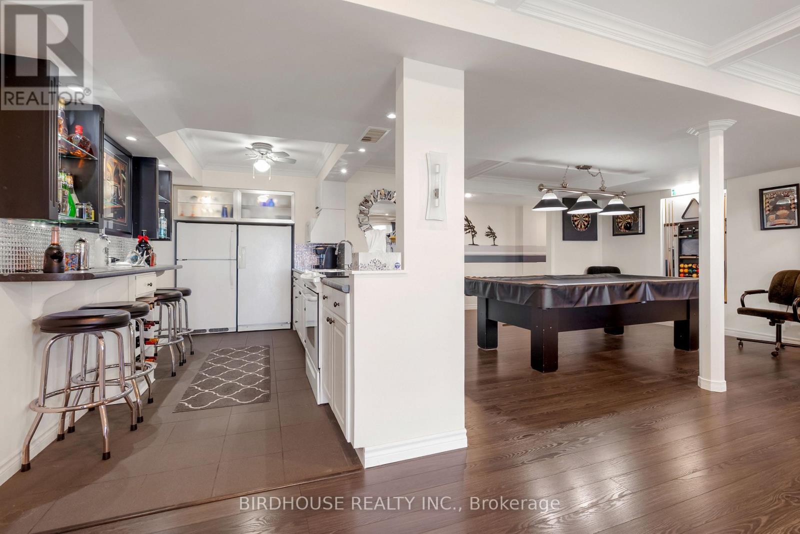 145 BEEHIVE DRIVE - 40