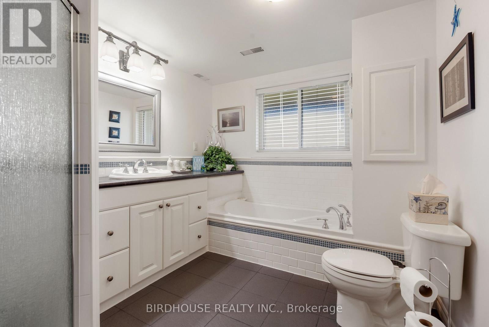 145 BEEHIVE DRIVE - 41