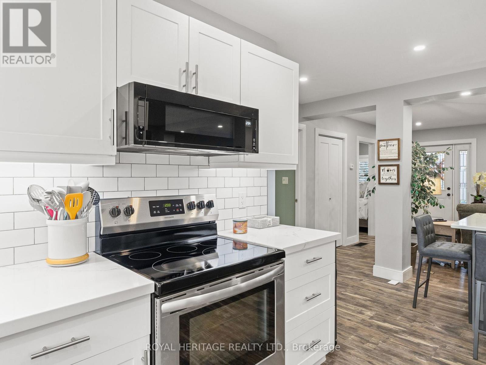 105 FRONT STREET W - 21