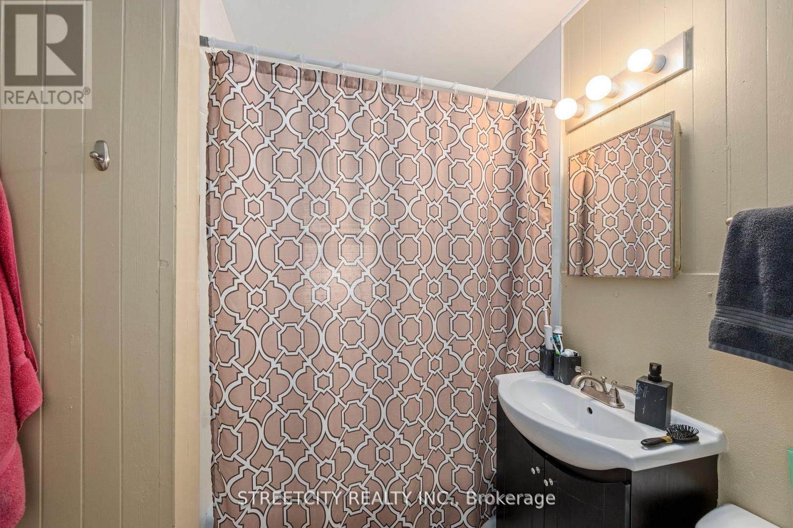312 FAIRVIEW AVENUE - 17