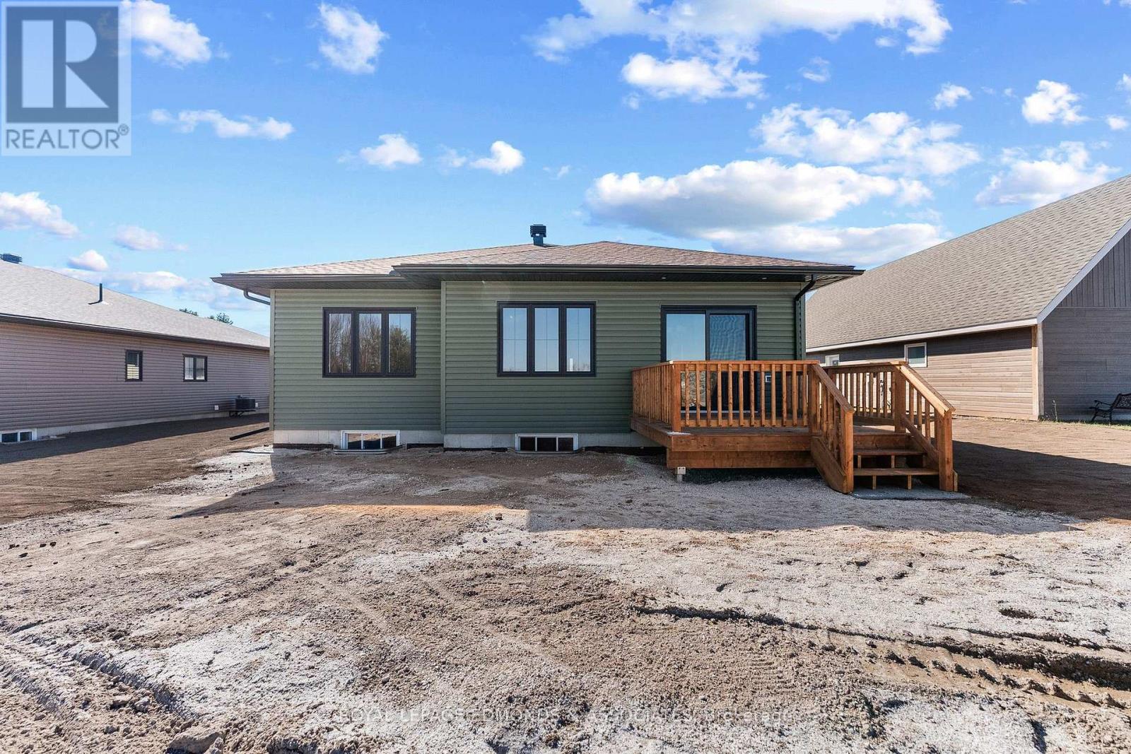 22 BAMAGILLIA STREET - 33