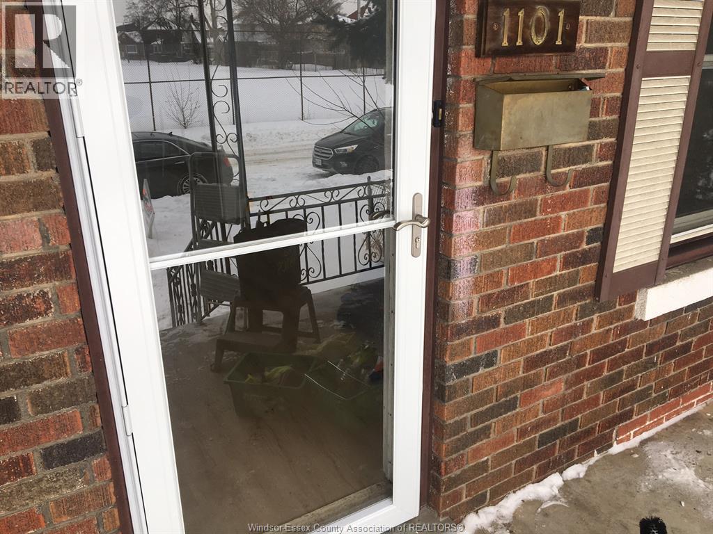 1101 ELSMERE, Windsor, Ontario, N9A2B1 — Photo 3