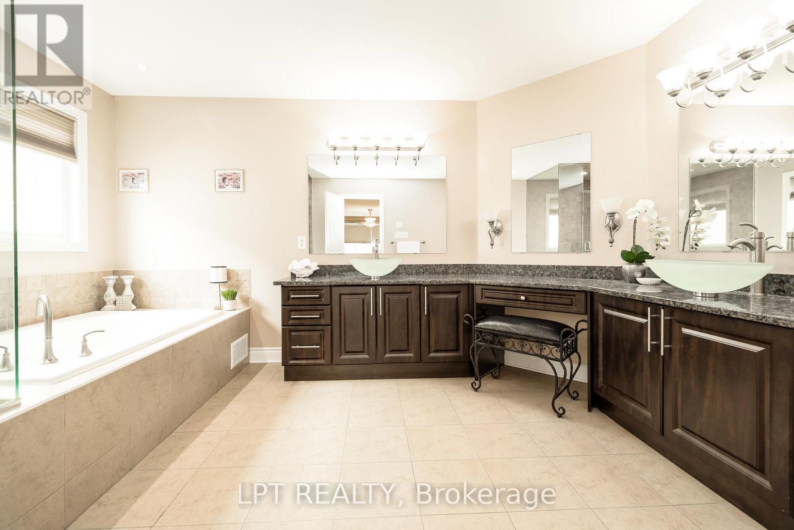 415 LANDSWOOD WAY - 22