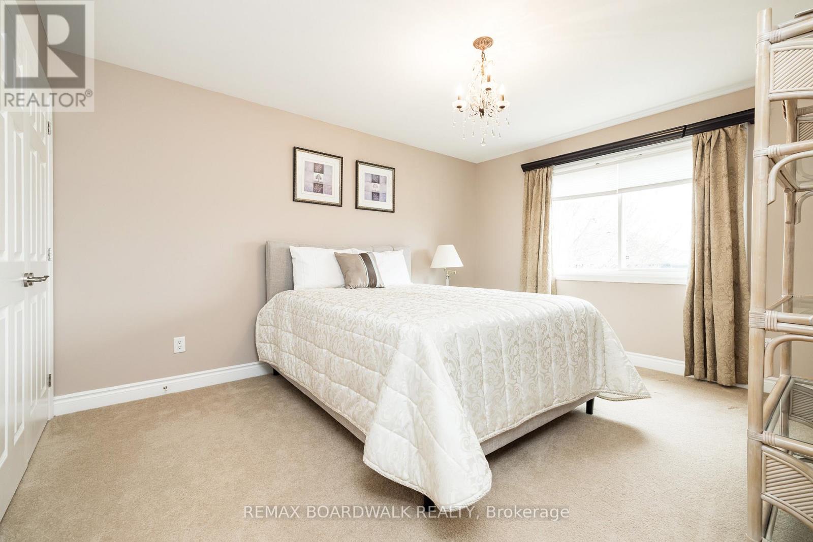415 LANDSWOOD WAY - 25