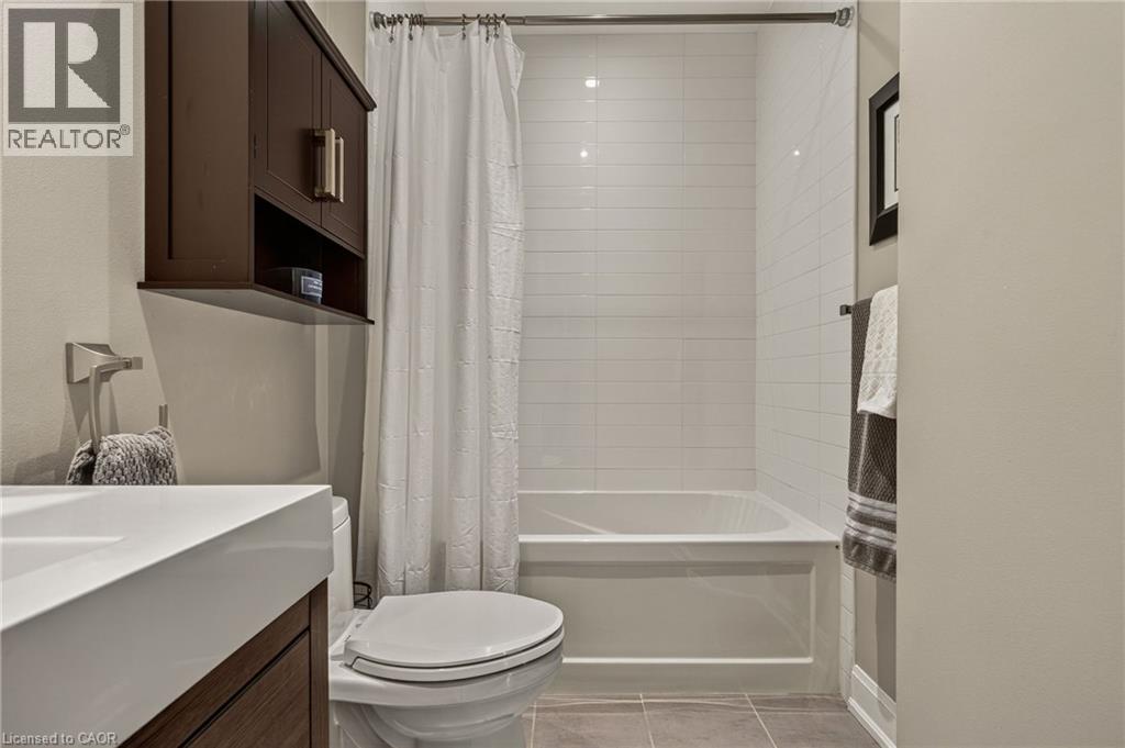 #207 2 KING Street W - 42