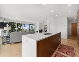 305 1439 George Street, White Rock, BC V4B0B9 Photo 6