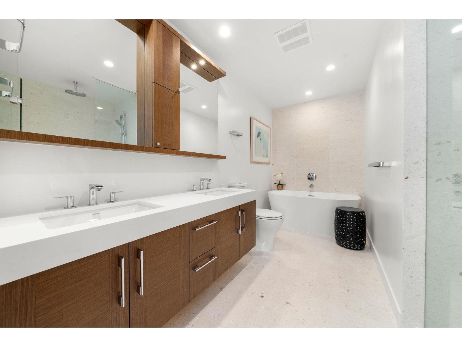 305 1439 GEORGE STREET — photo 21