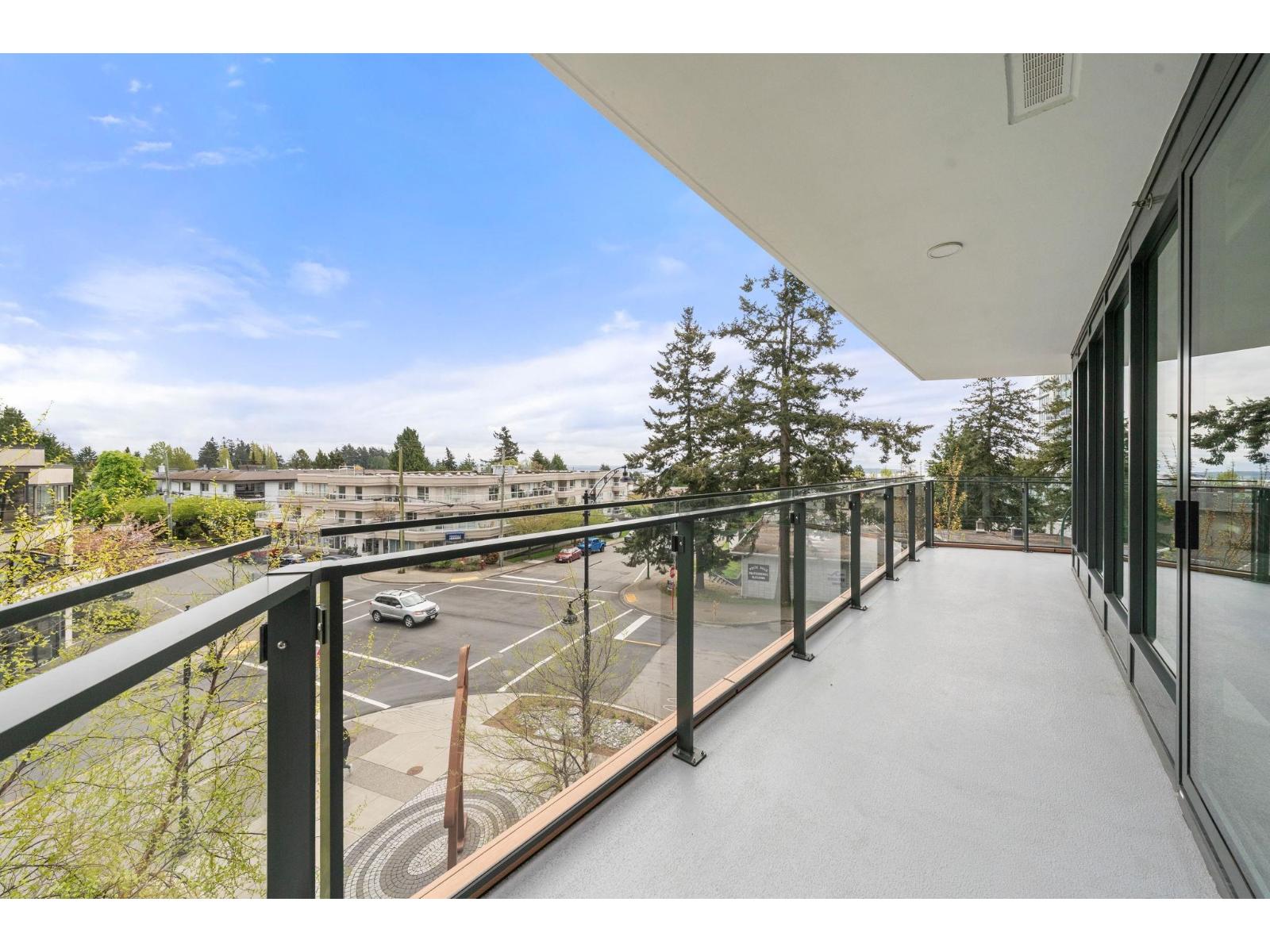 305 1439 GEORGE STREET — photo 34