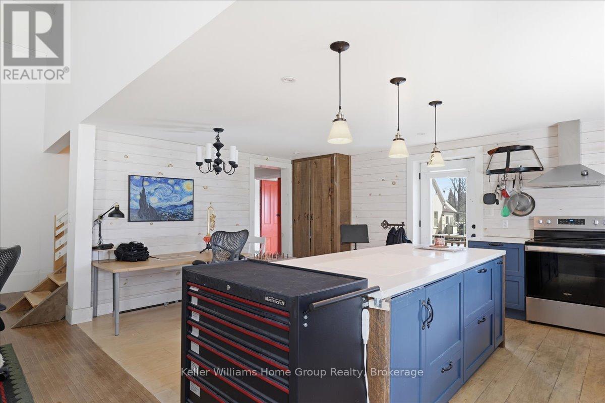 44 2ND AVENUE - 19