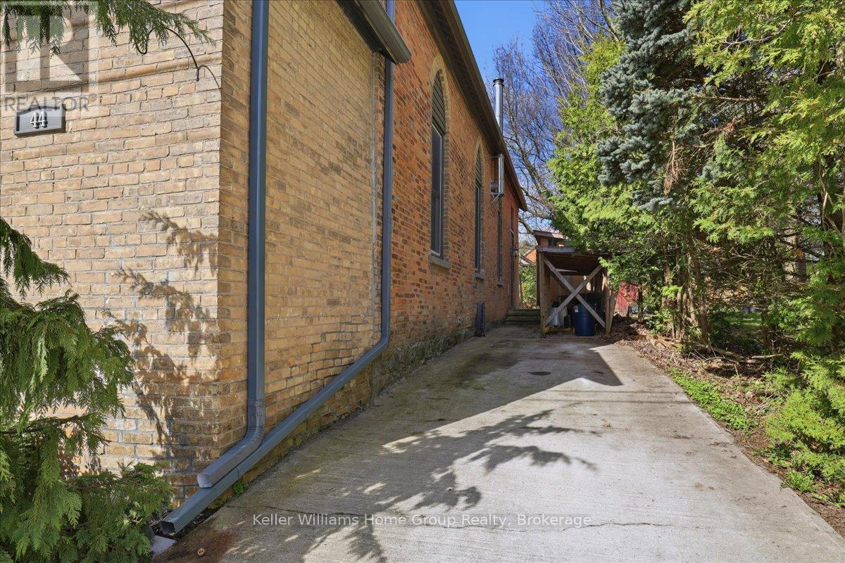 44 2ND AVENUE - 40