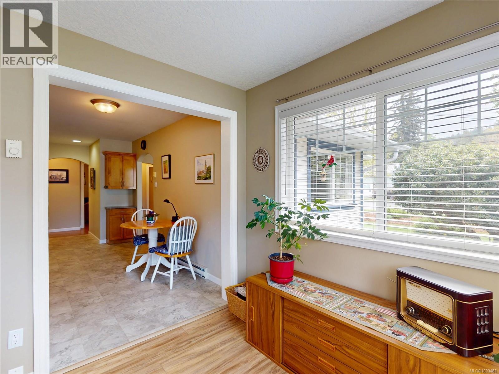972 Walfred Rd - 16