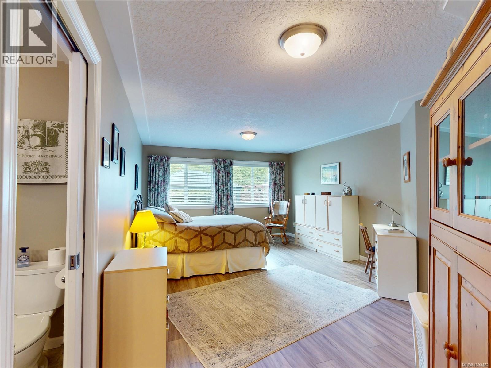 972 Walfred Rd - 19