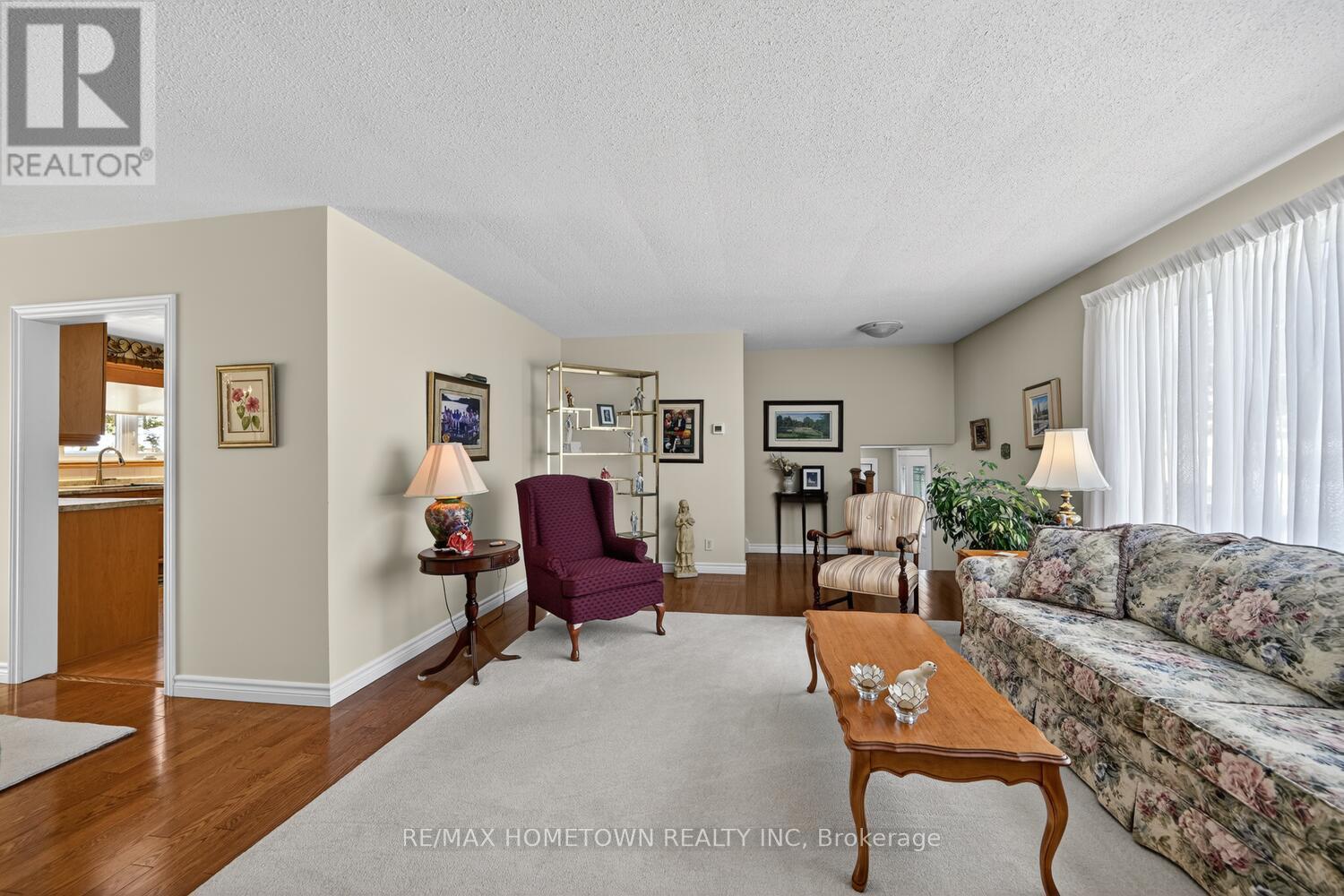 1 HARDY CRESCENT - 13