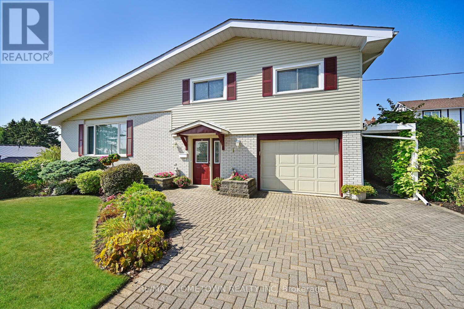 1 HARDY CRESCENT - Image 3
