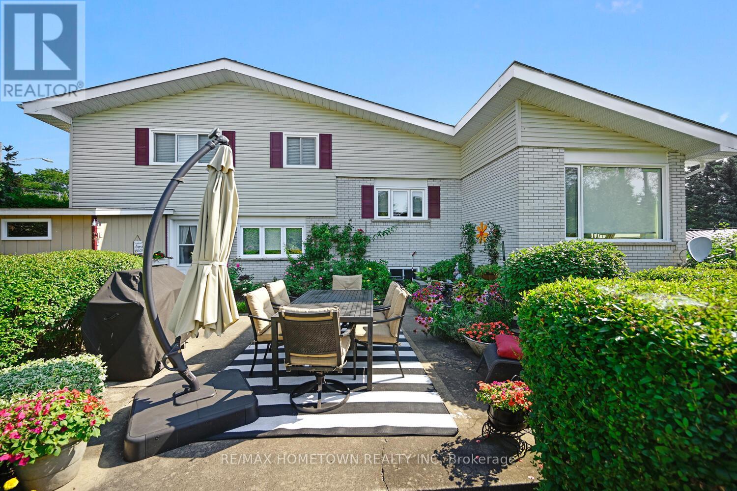 1 HARDY CRESCENT - 38