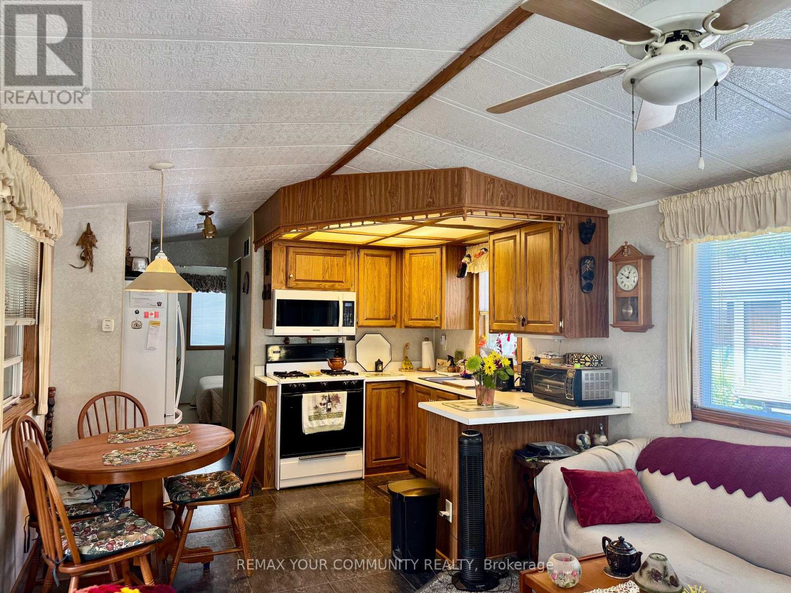 285 CRYDERMANS 313 SIDE ROAD - 9