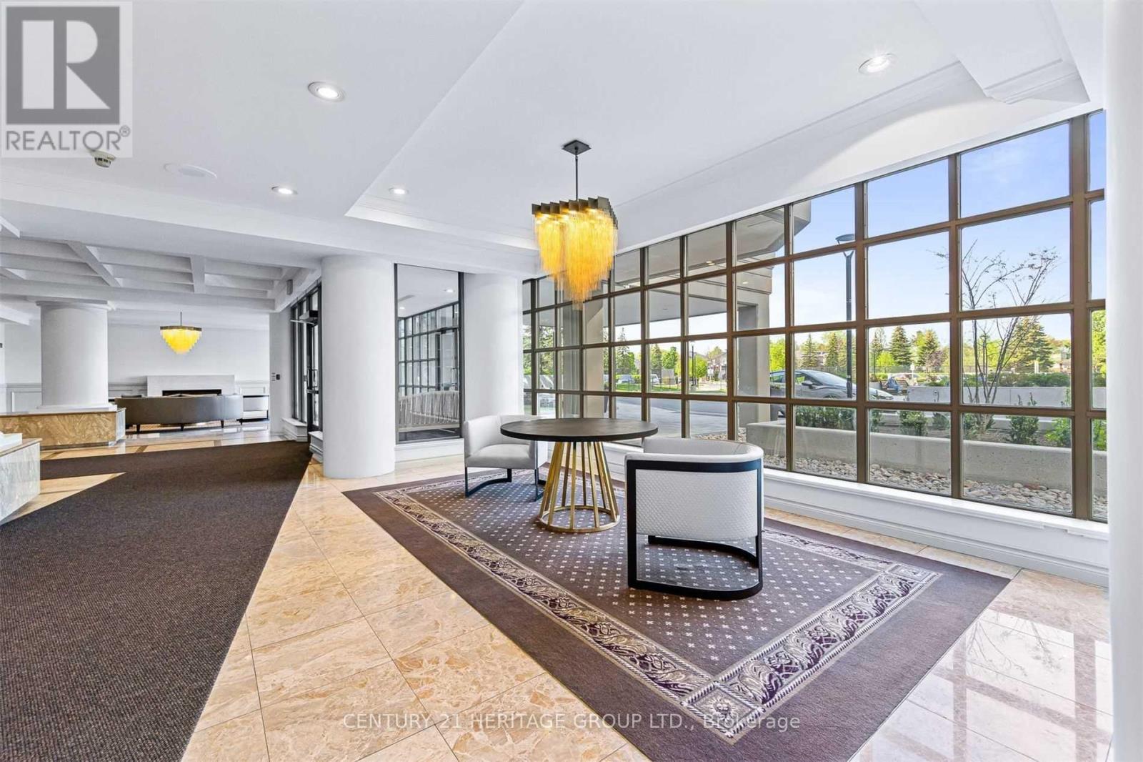 #707 7 TOWNSGATE DRIVE - 24
