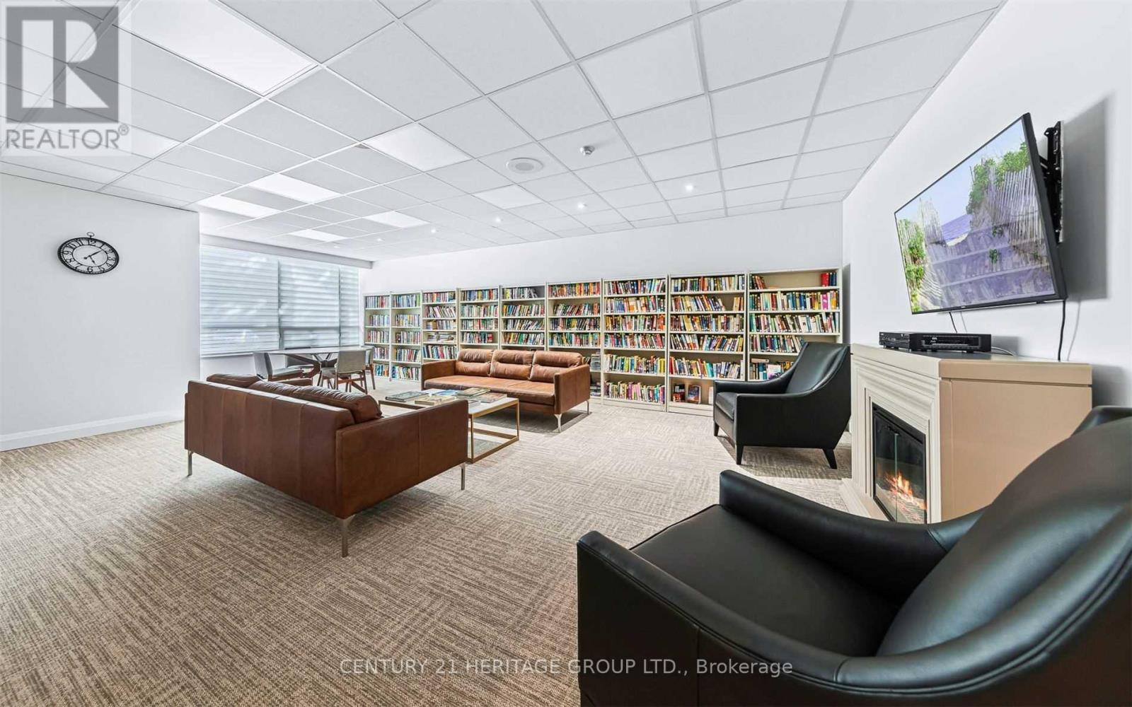 #707 7 TOWNSGATE DRIVE - 29