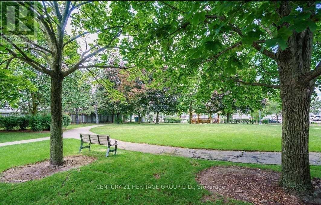 #707 7 TOWNSGATE DRIVE - 38