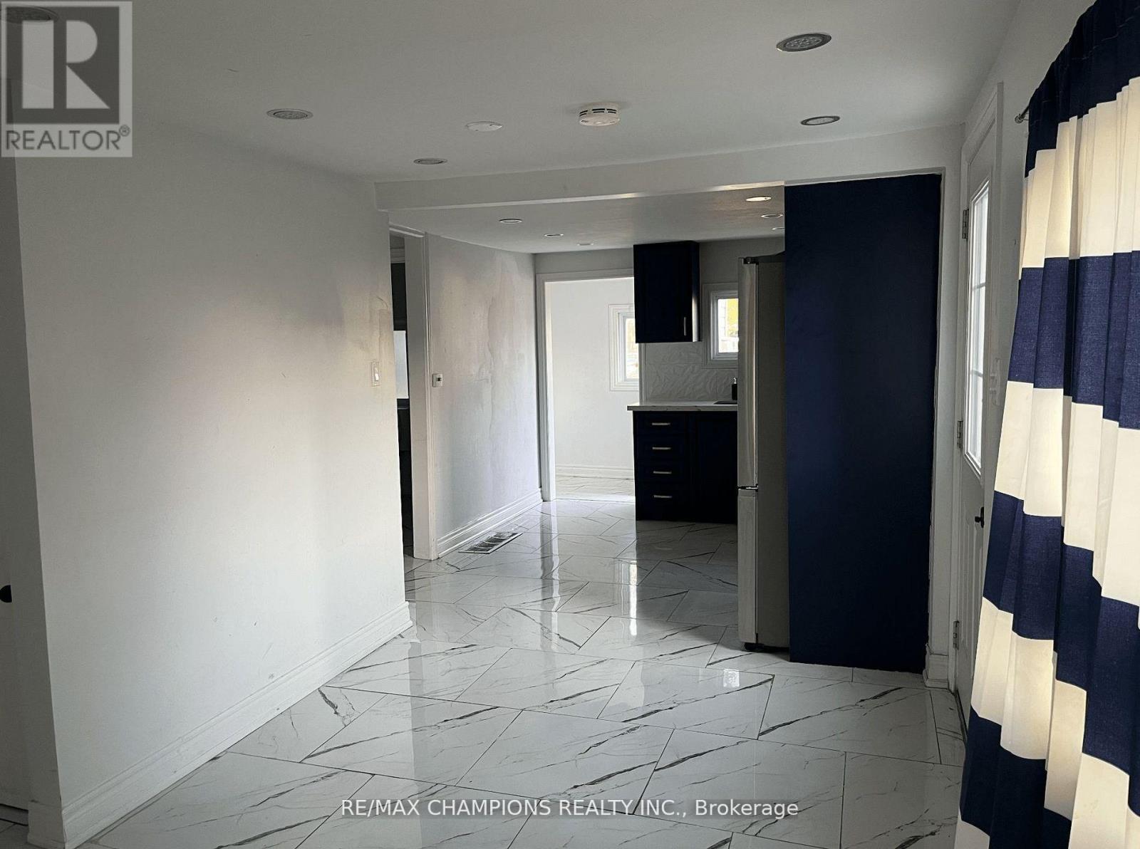112 JOHN STREET - 3