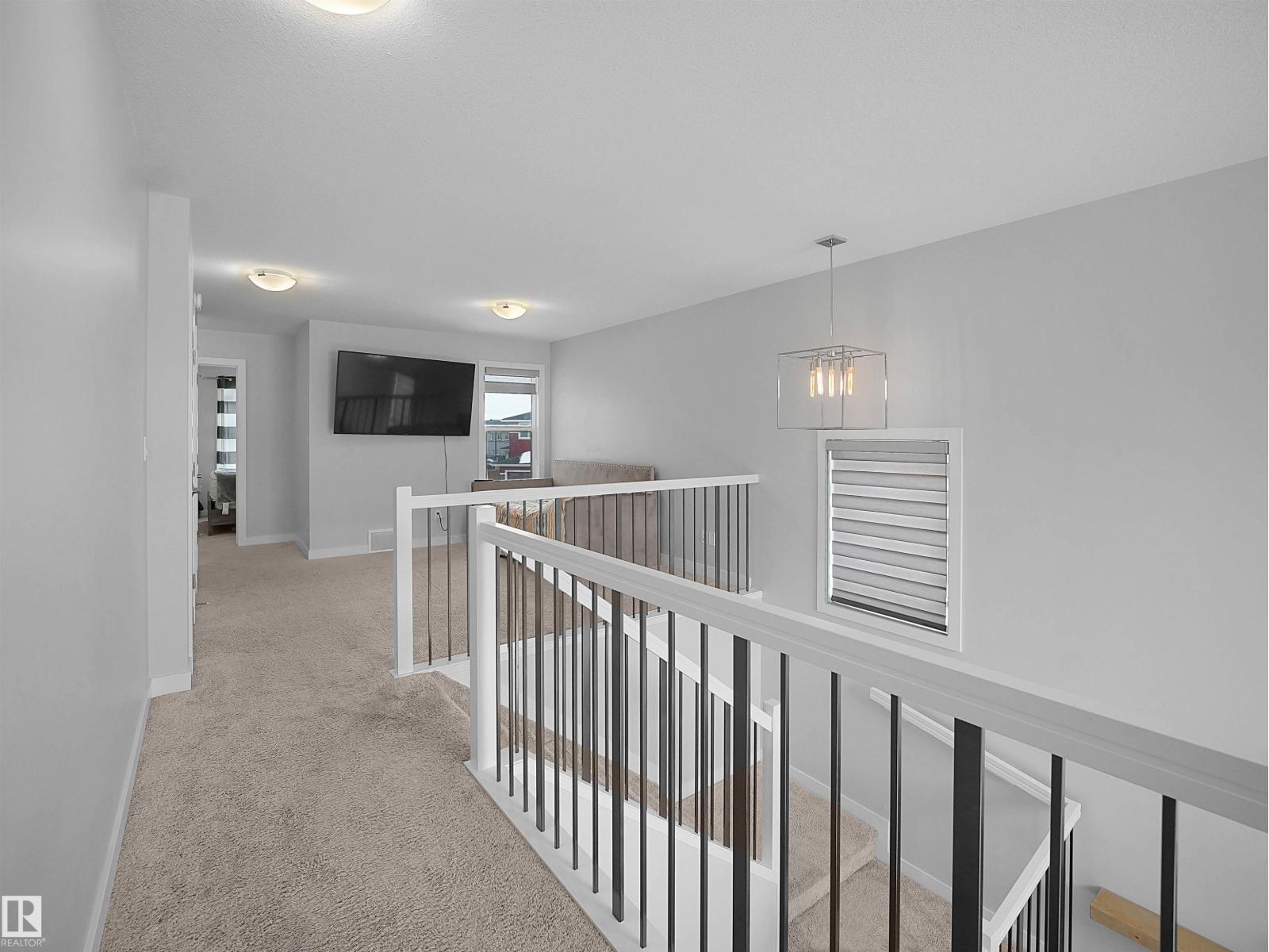 9143 PEAR DR SW, Edmonton