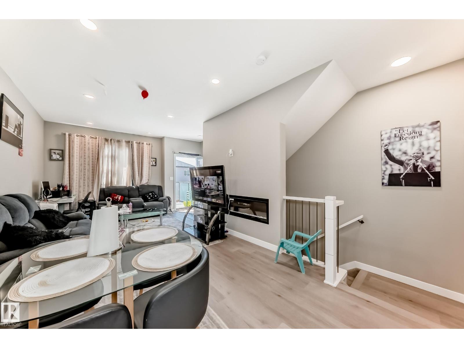 #92 17635 58 ST NW, Edmonton