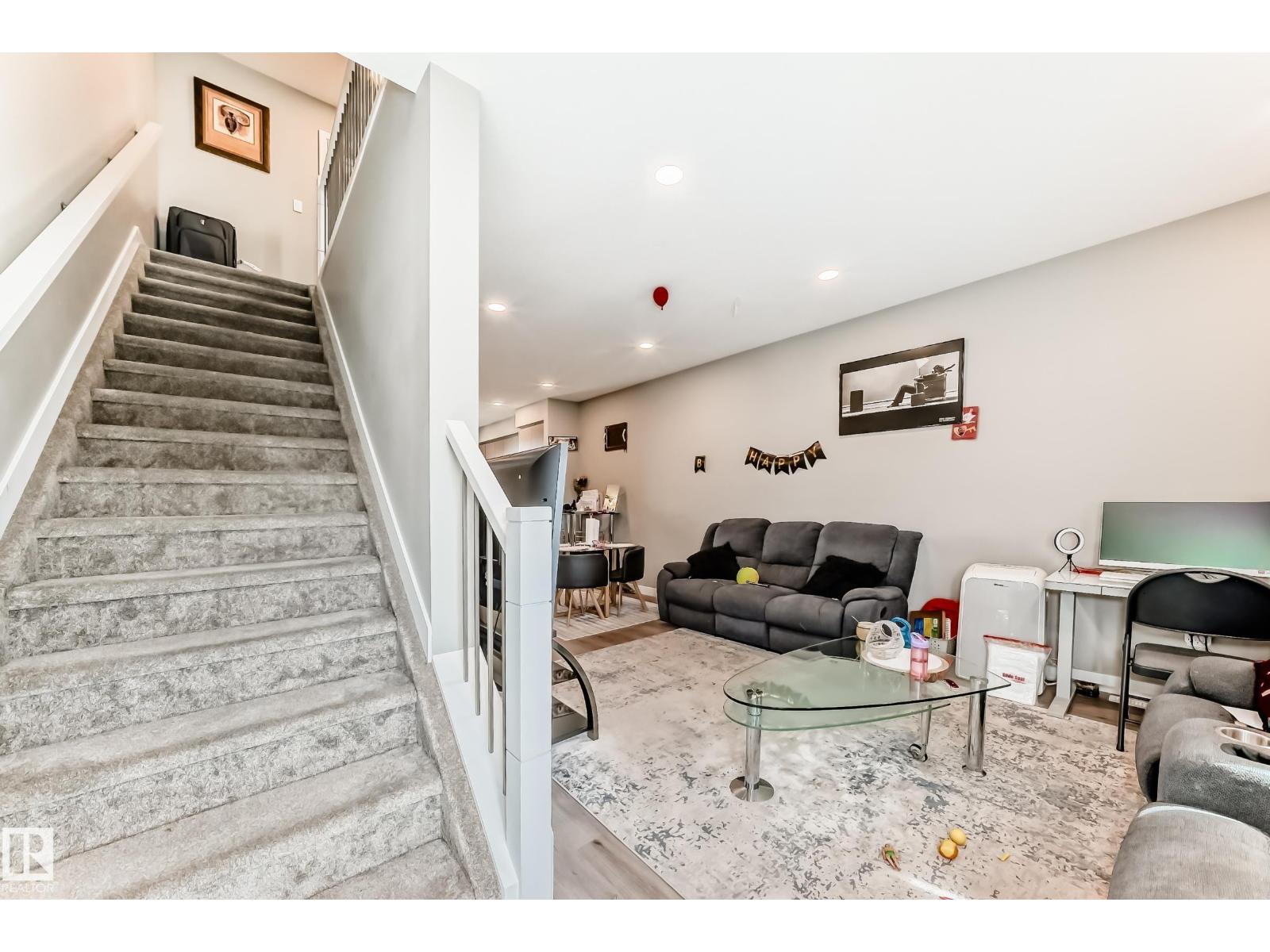 #92 17635 58 ST NW, Edmonton