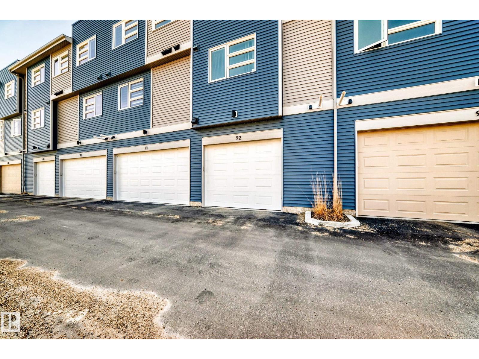 #92 17635 58 ST NW, Edmonton