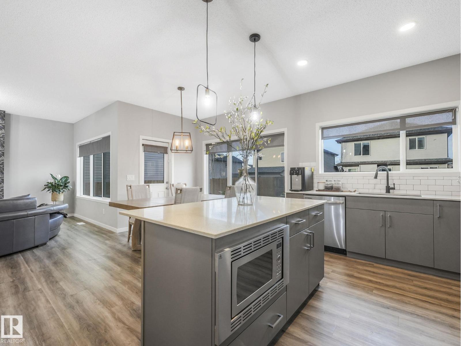 10 AUTUMNWOOD CR, Spruce Grove