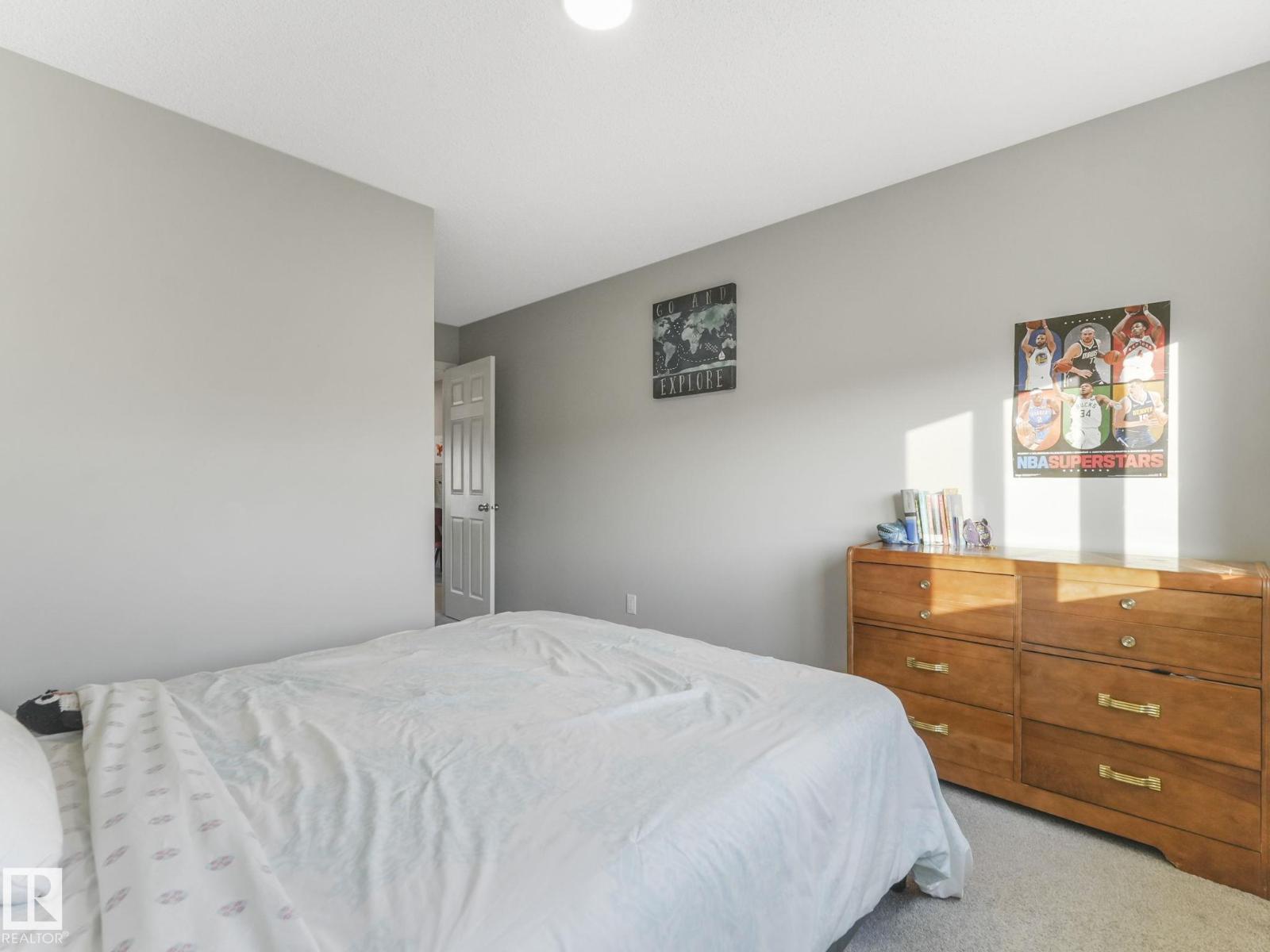 10 AUTUMNWOOD CR, Spruce Grove