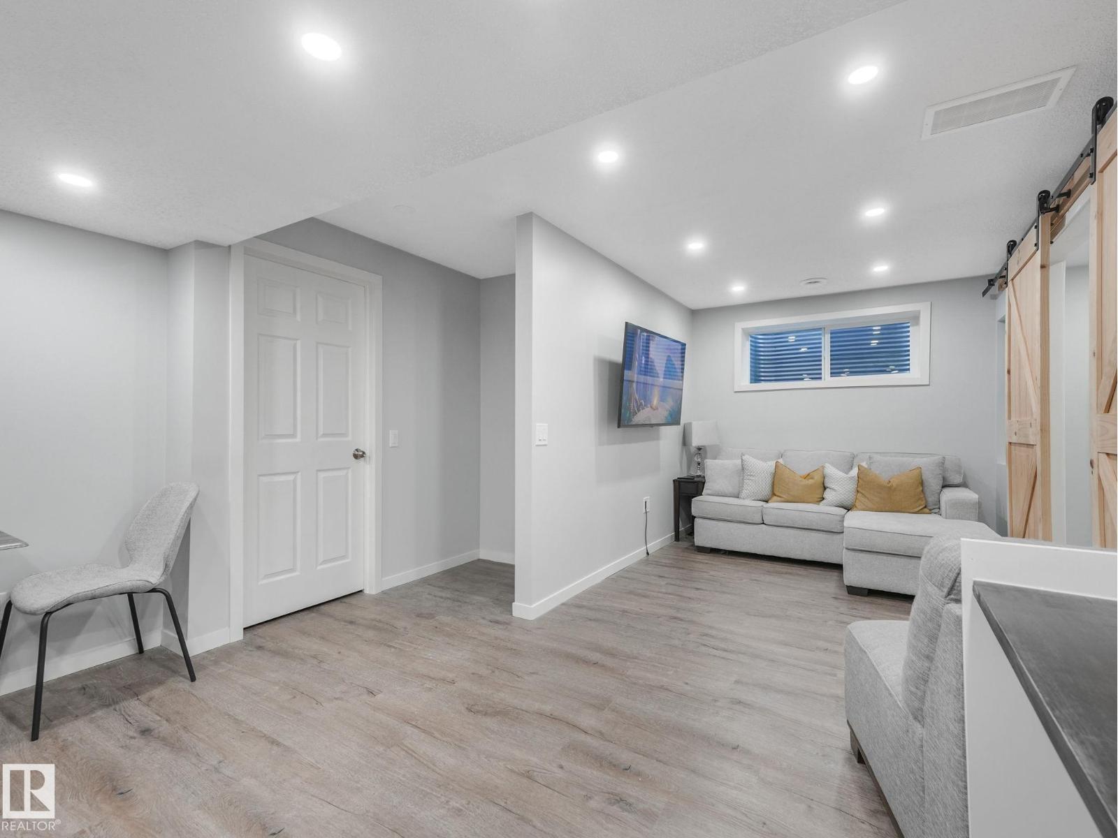 10 AUTUMNWOOD CR, Spruce Grove