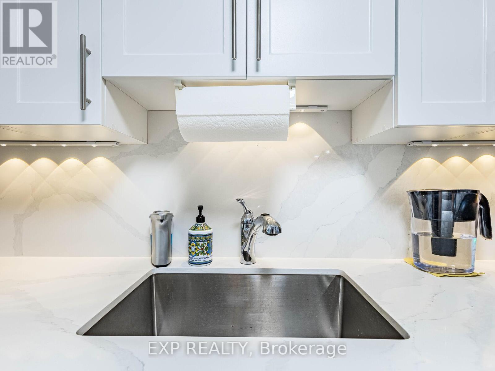 #907 25 AGNES STREET - 22