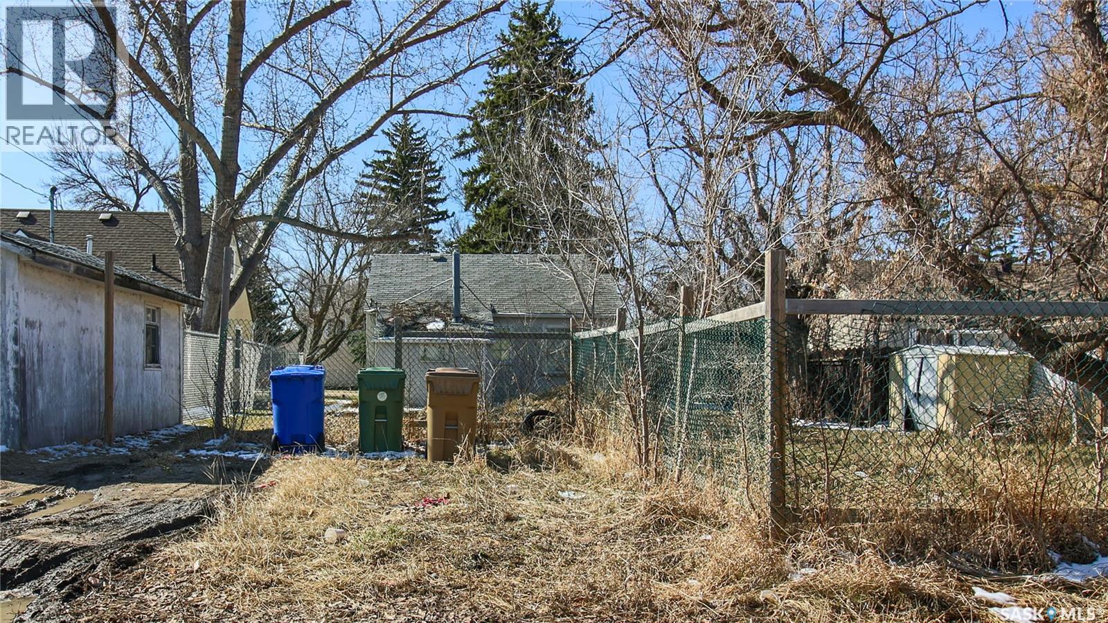 20 CECIL CRESCENT - 18