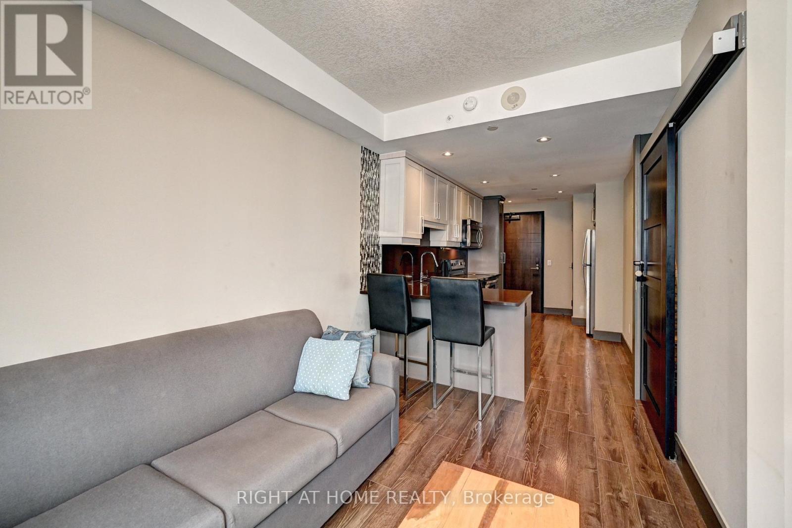 #N2207 330 PHILLIP STREET - 14