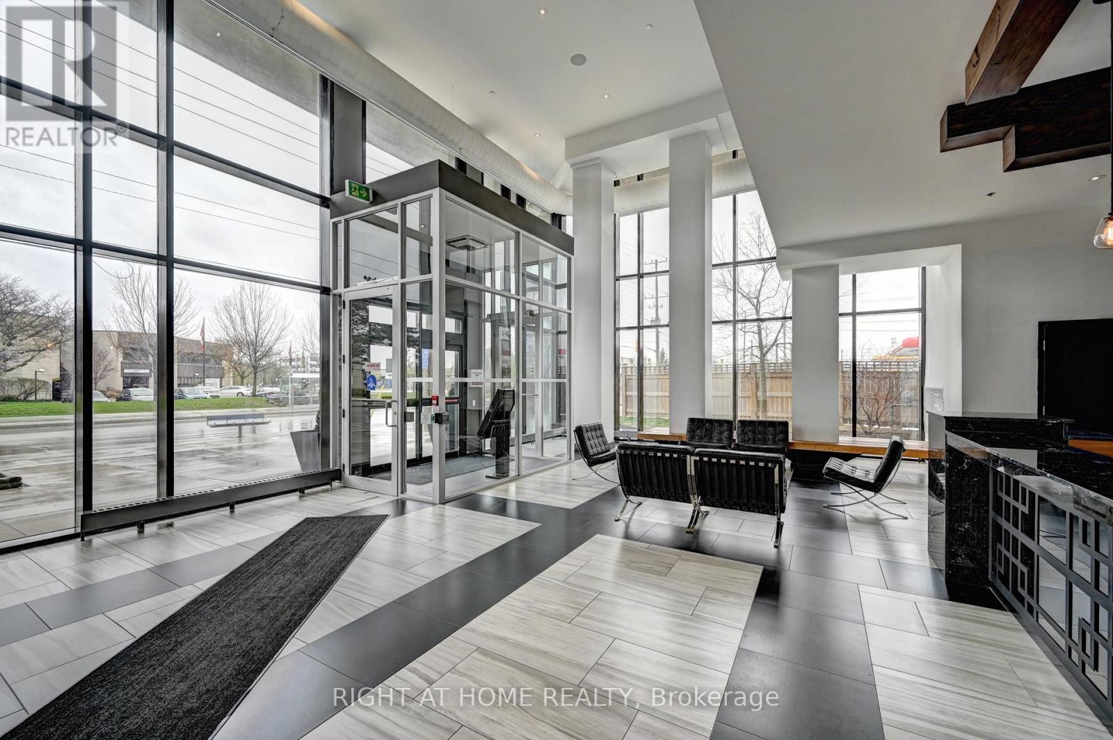 #N2207 330 PHILLIP STREET - 6