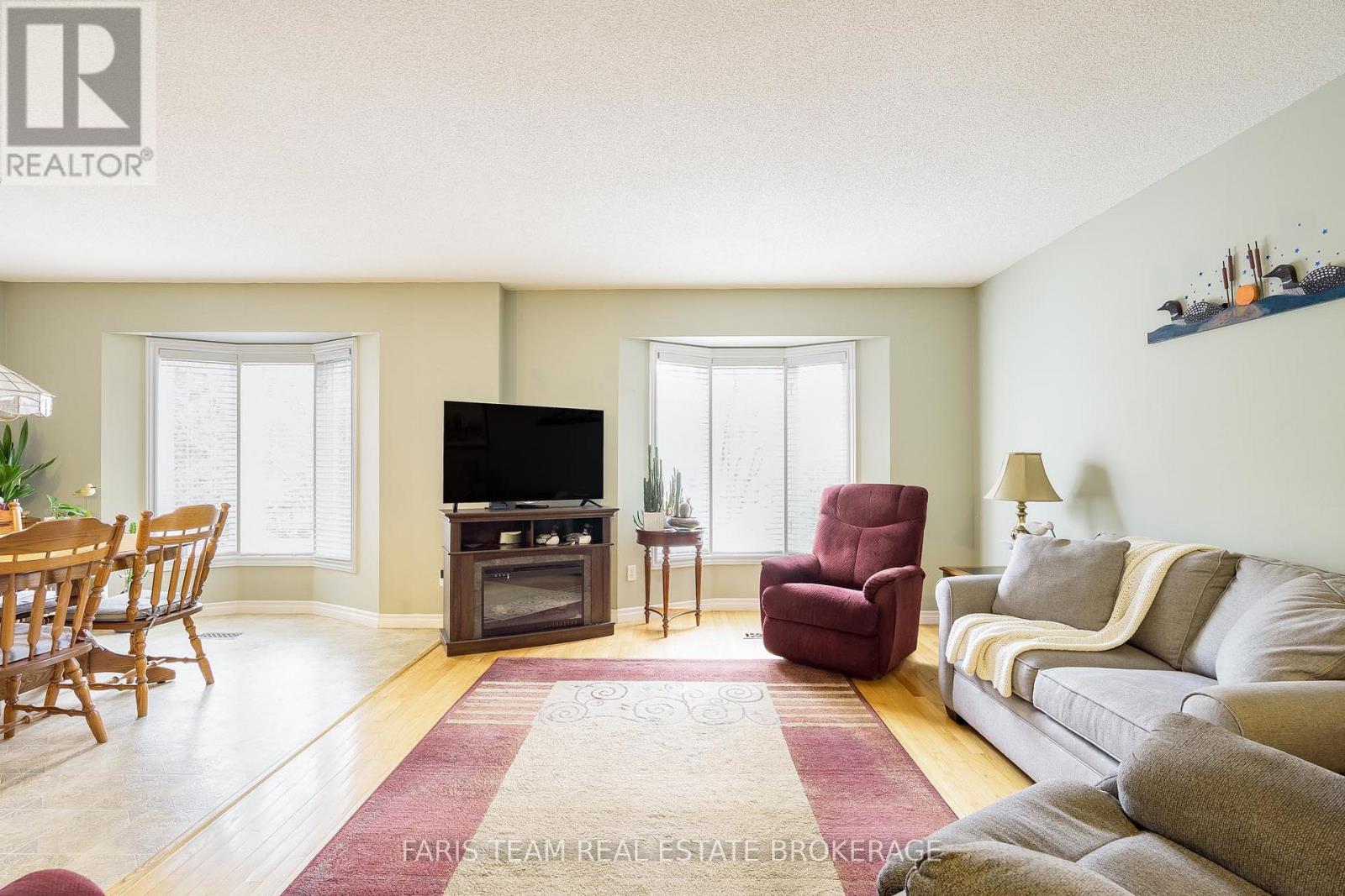 46 GREENWOOD AVENUE - 11