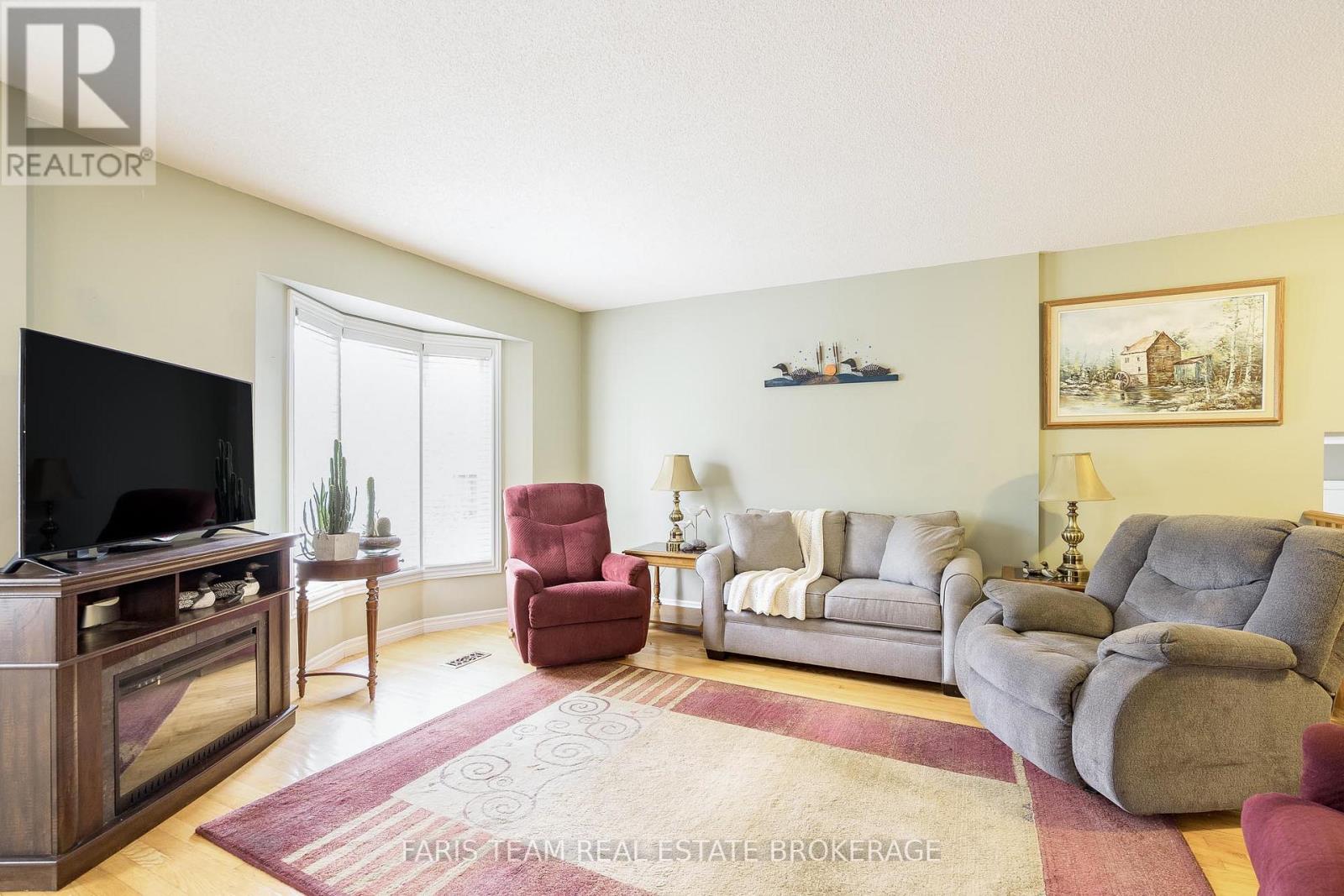 46 GREENWOOD AVENUE - 12