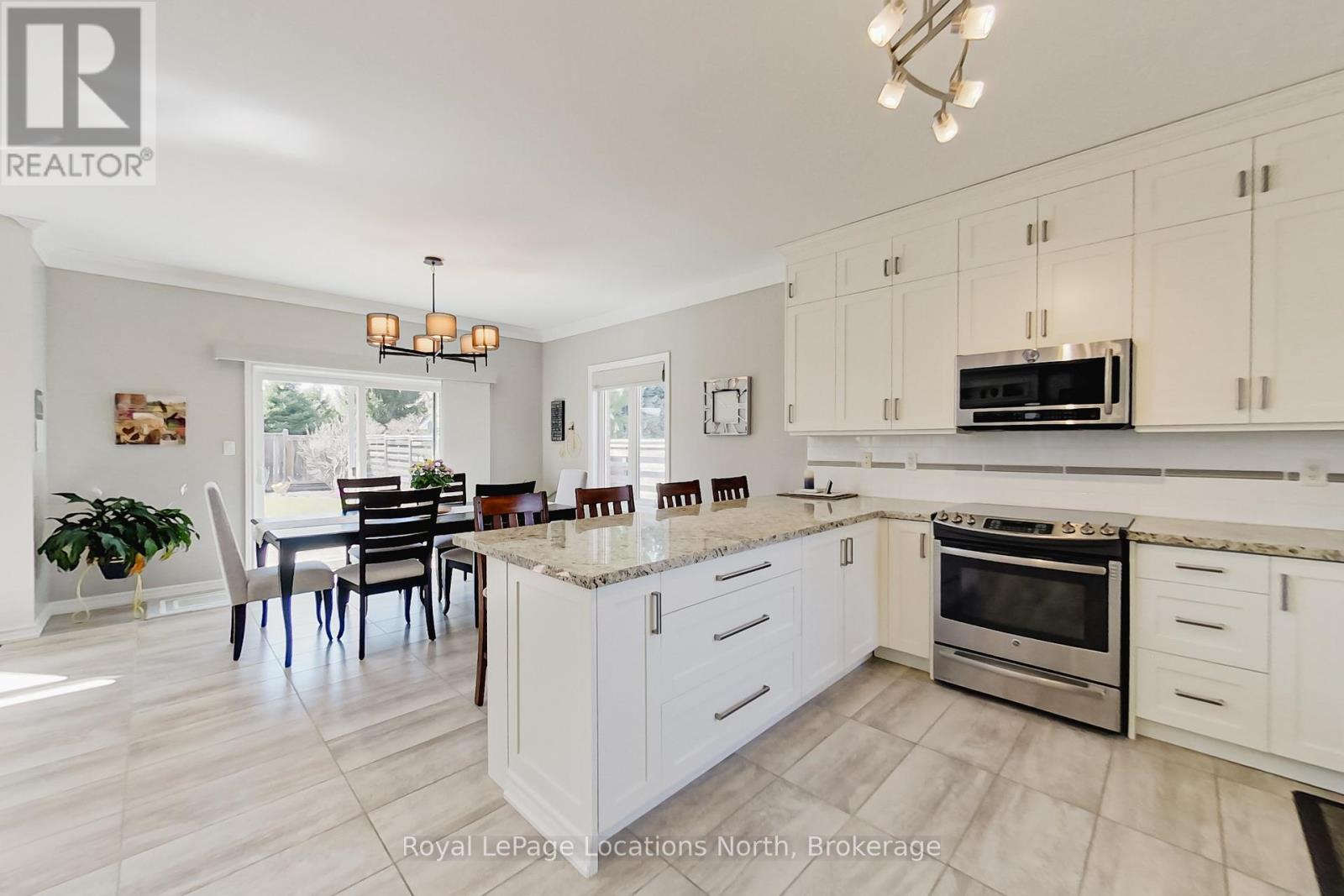 18 FRANCES DRIVE - 10